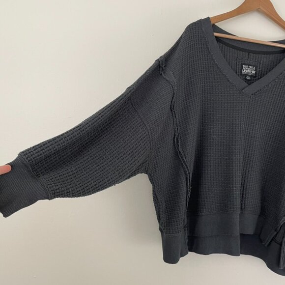 American Eagle Big Hug V Neck Waffle Charcoal Gray Sweatshirt Size Small - Picture 5 of 6